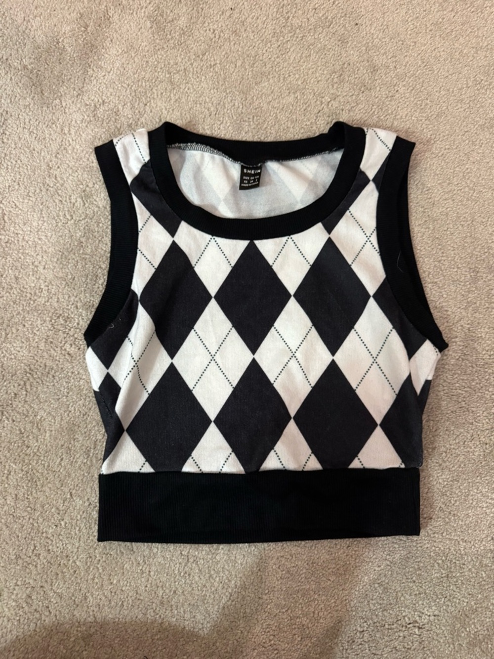 SHEIN Black & White Argyle Sleeveless Crop Tank
